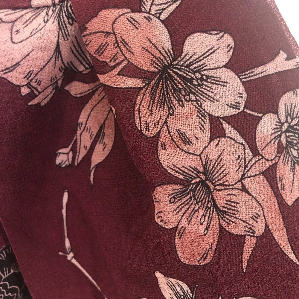 City Chic Size XL/22 maroon floral faux wrap dress. Flutter sleeve belt - Picture 9 of 14